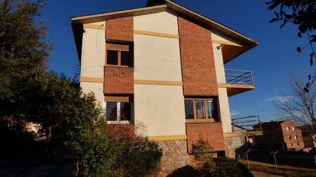 6 bedroom Villa for sale in Moià with garage - € 290,000 (Ref: 9420176)