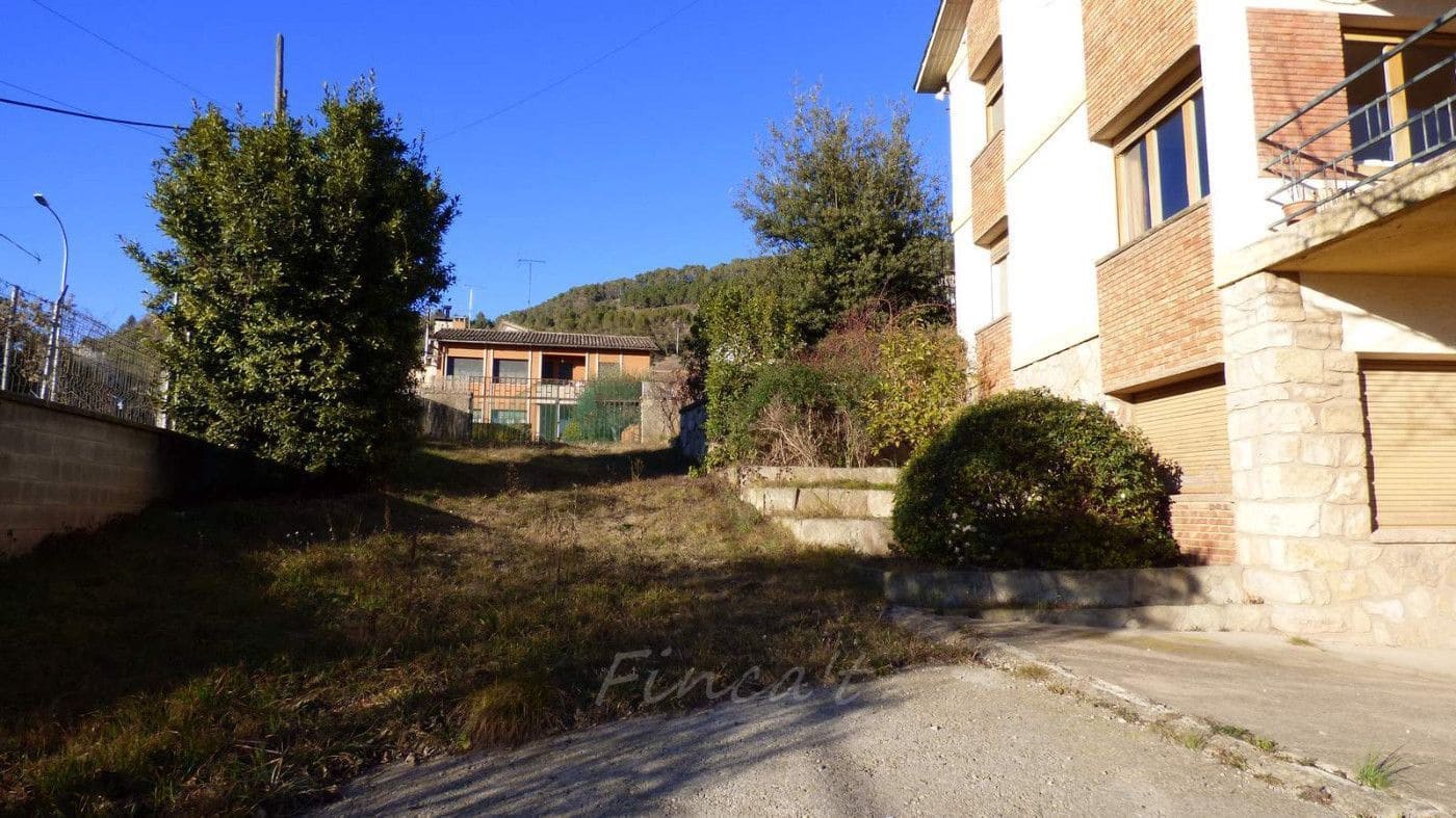 6 bedroom Villa for sale in Moia with garage - € 290,000 (Ref: 9420176)