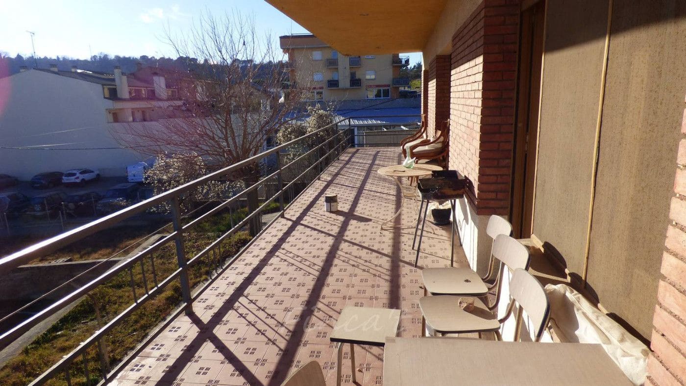 6 bedroom Villa for sale in Moia with garage - € 290,000 (Ref: 9420176)