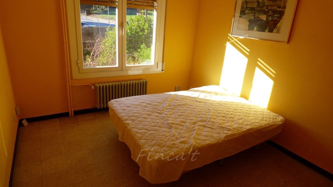 6 bedroom Villa for sale in Moia with garage - € 290,000 (Ref: 9420176)