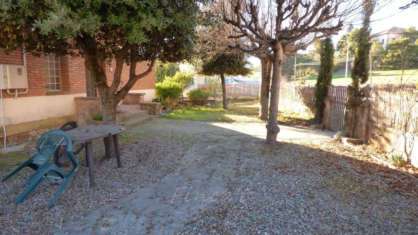 6 bedroom Villa for sale in Moia with garage - € 290,000 (Ref: 9420176)