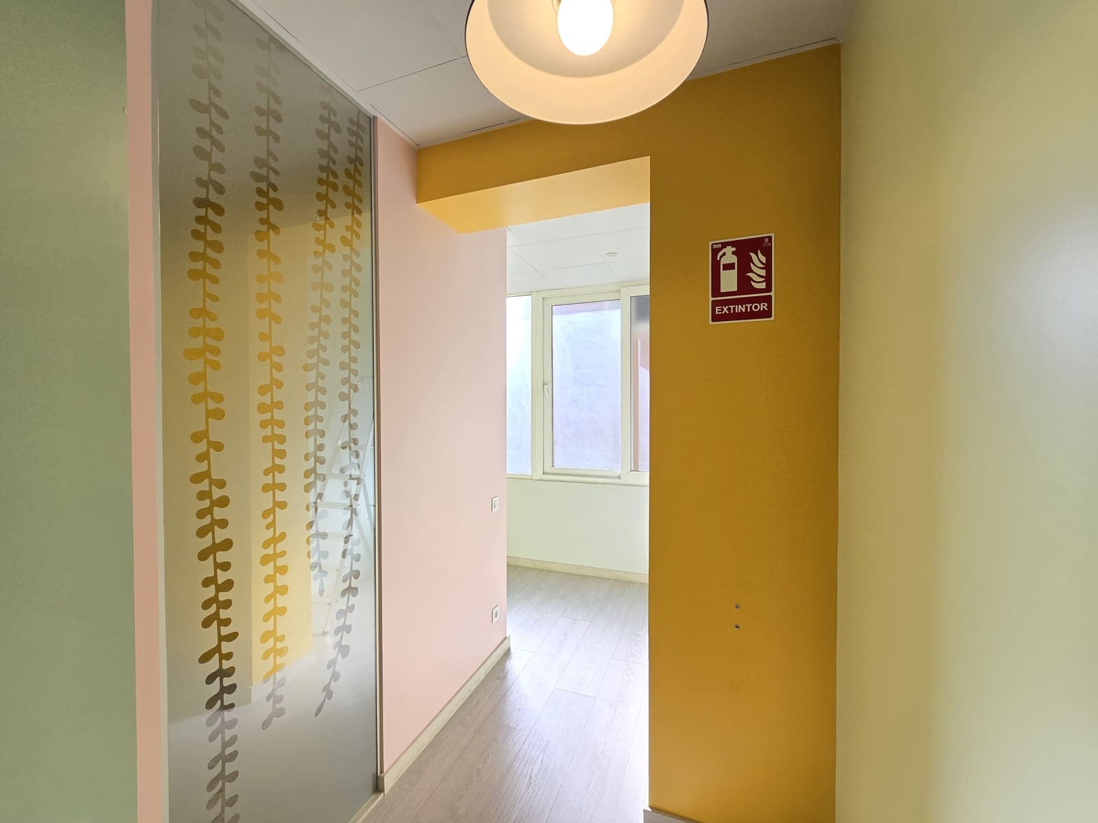 Komercyjne do wynajęcia w Moia - 650 € (Ref: 9420190)