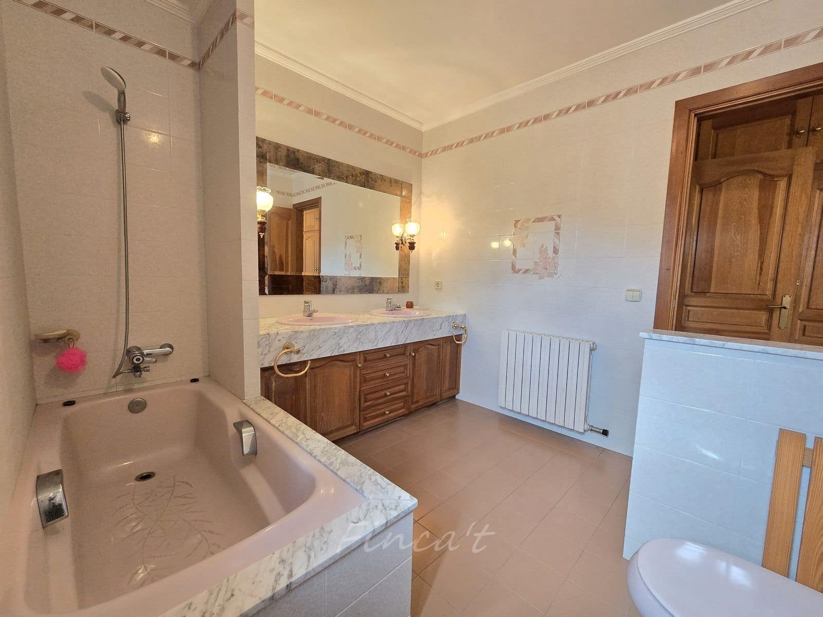 5 chambre Maison de Ville à vendre à Collsuspina avec garage - 630 000 € (Ref: 9420195)