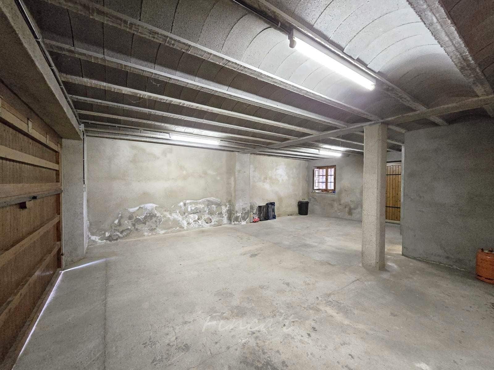 5 chambre Maison de Ville à vendre à Collsuspina avec garage - 630 000 € (Ref: 9420195)