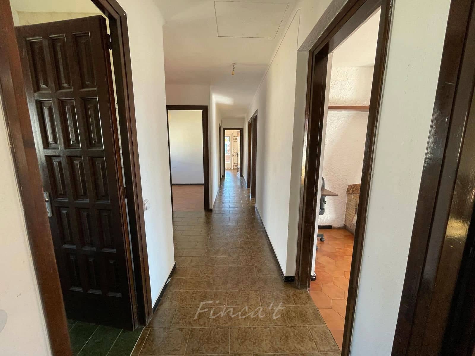 6 bedroom Townhouse for sale in Moia with pool - € 349,000 (Ref: 9420199)