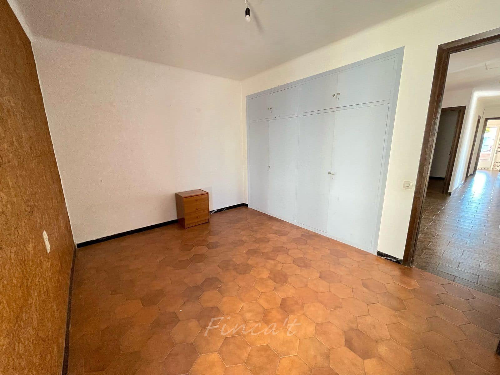 6 bedroom Townhouse for sale in Moia with pool - € 349,000 (Ref: 9420199)