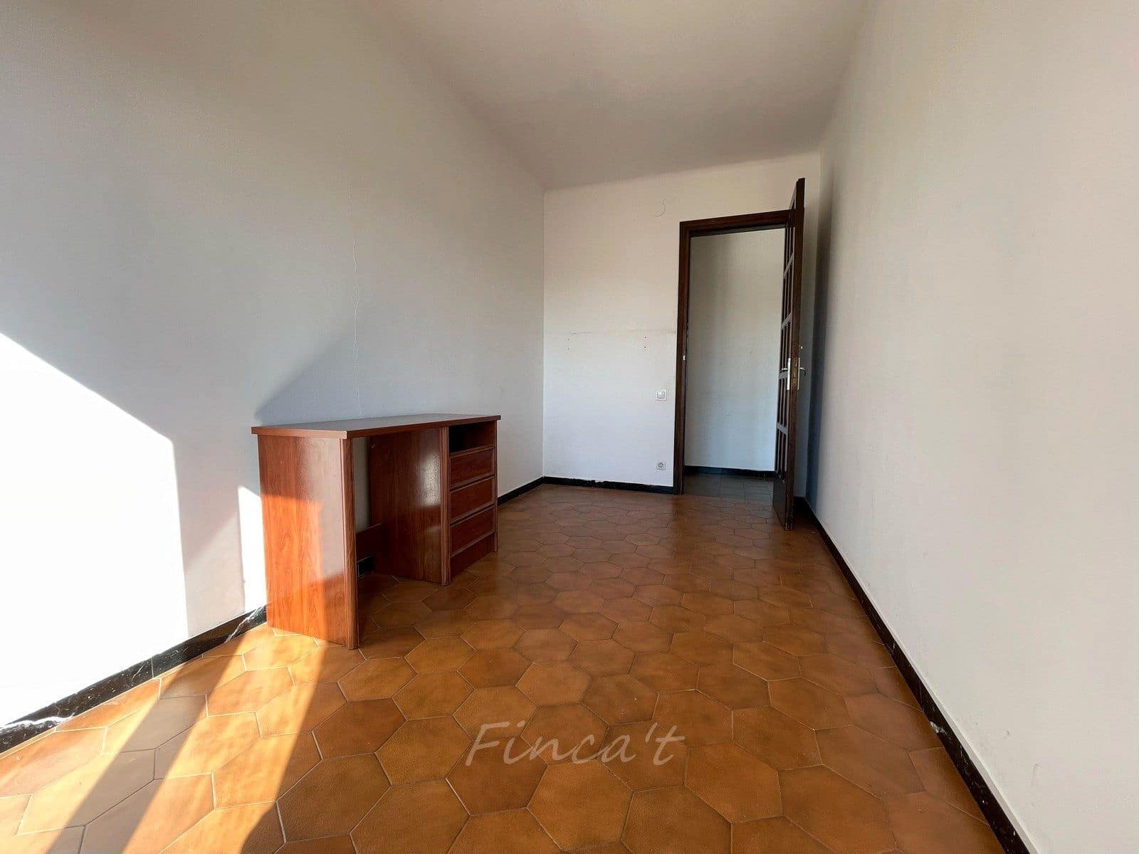 6 bedroom Townhouse for sale in Moia with pool - € 349,000 (Ref: 9420199)