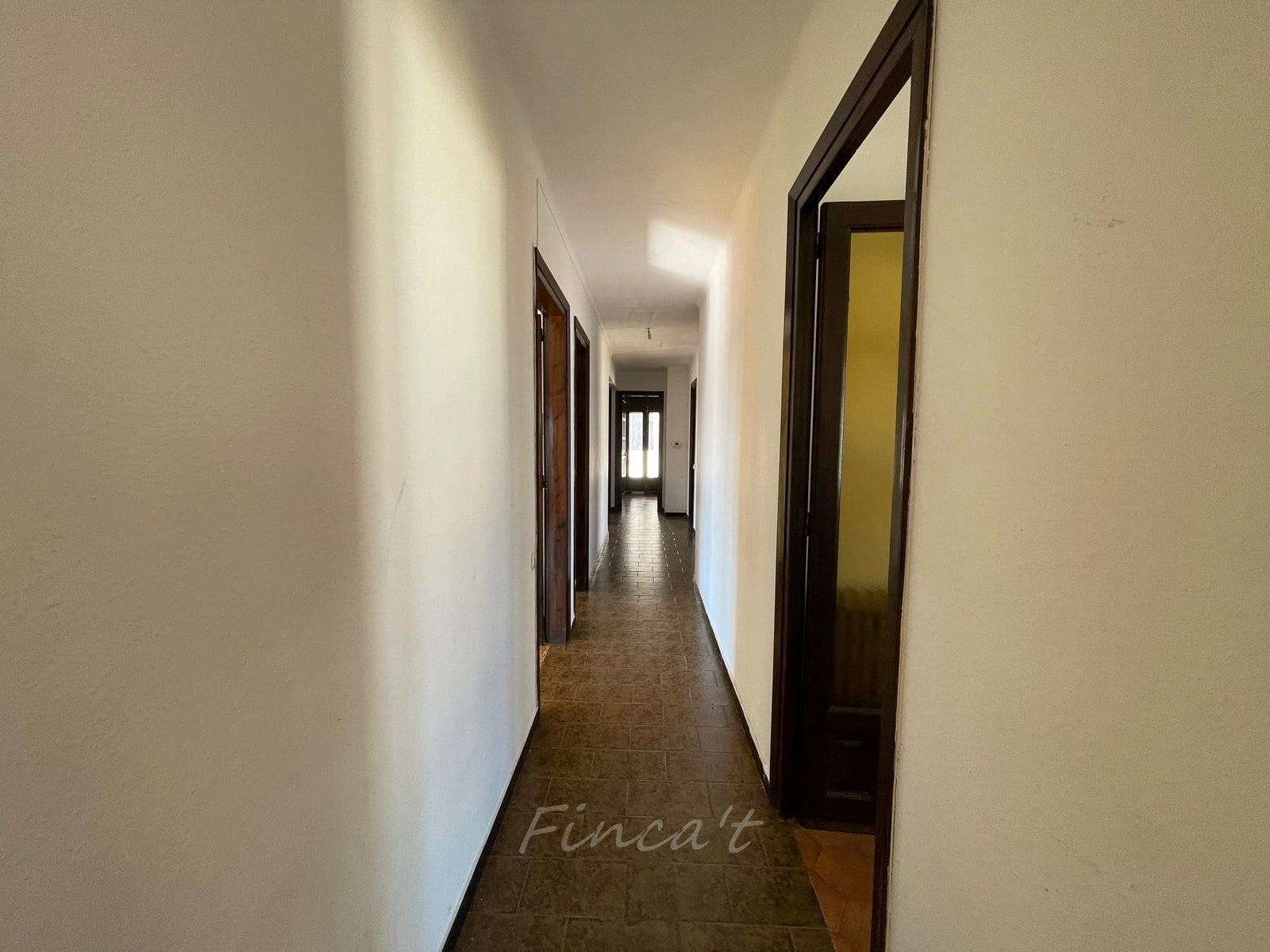 6 bedroom Townhouse for sale in Moia with pool - € 349,000 (Ref: 9420199)