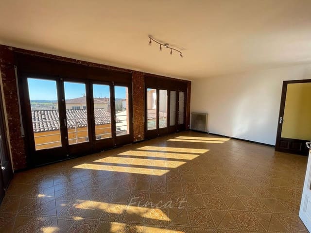 6 bedroom Townhouse for sale in Moià with pool - € 349,000 (Ref: 9420199)