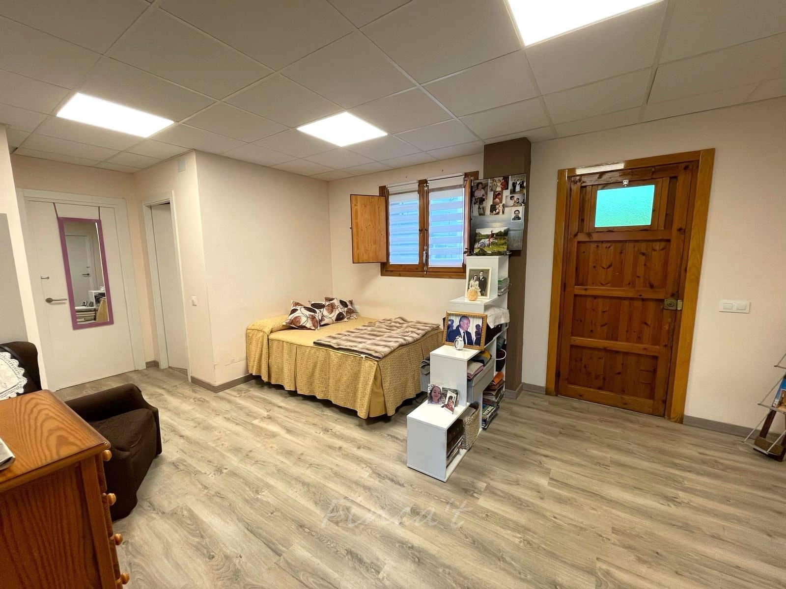 6 bedroom Townhouse for sale in Moia with pool - € 349,000 (Ref: 9420199)