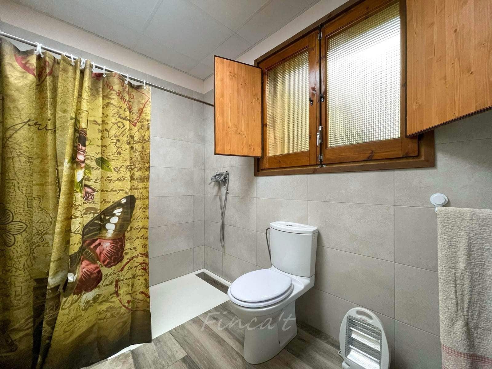 6 bedroom Townhouse for sale in Moia with pool - € 349,000 (Ref: 9420199)