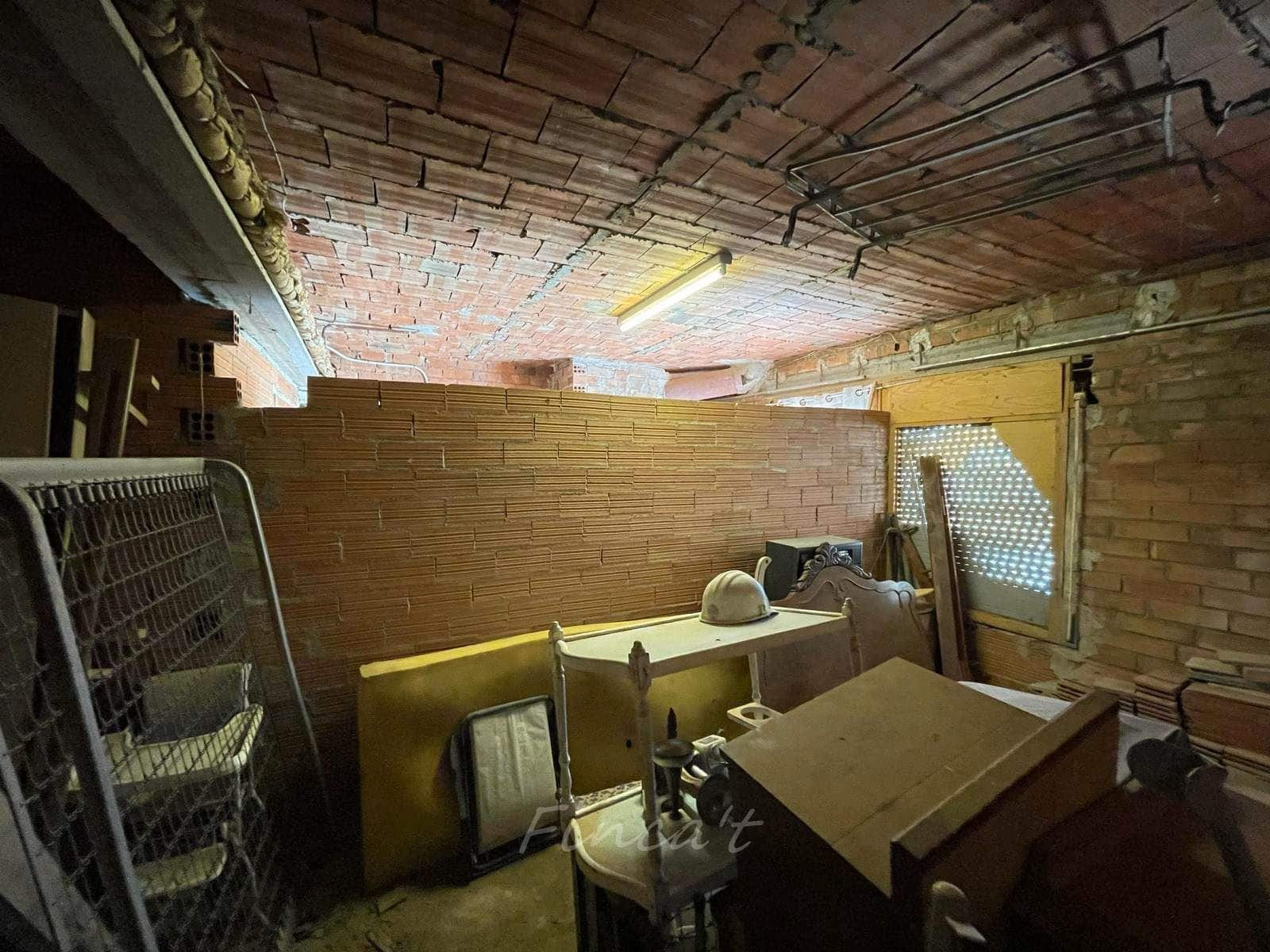 6 bedroom Townhouse for sale in Moia with pool - € 349,000 (Ref: 9420199)