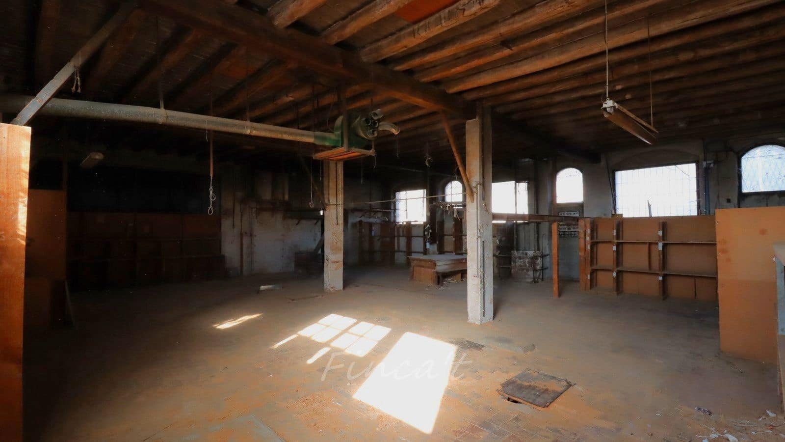 Commercial for sale in Moia - € 590,000 (Ref: 9420200)