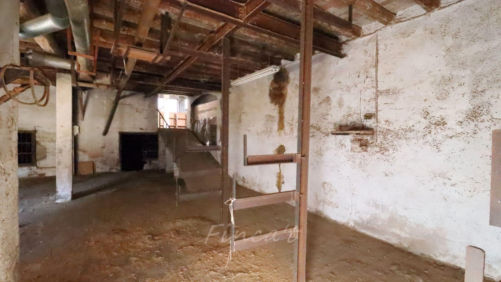 Commercial for sale in Moia - € 590,000 (Ref: 9420200)