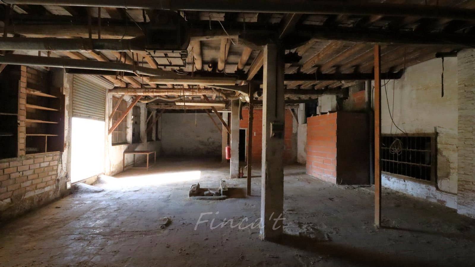 Commercial for sale in Moia - € 590,000 (Ref: 9420200)