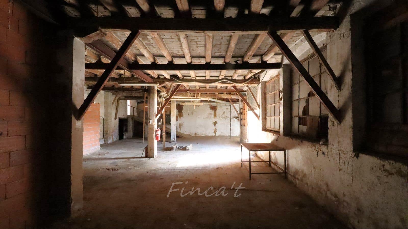 Commercial for sale in Moia - € 590,000 (Ref: 9420200)