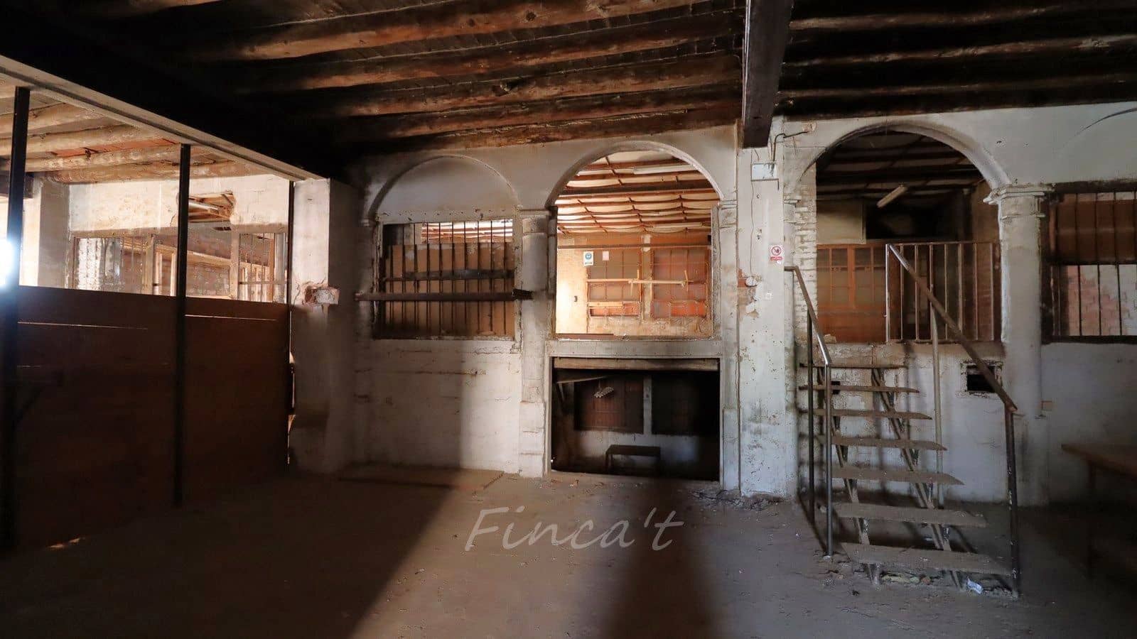 Commercial for sale in Moia - € 590,000 (Ref: 9420200)