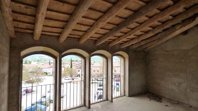 Townhouse for sale in Moià - € 150,000 (Ref: 9420201)