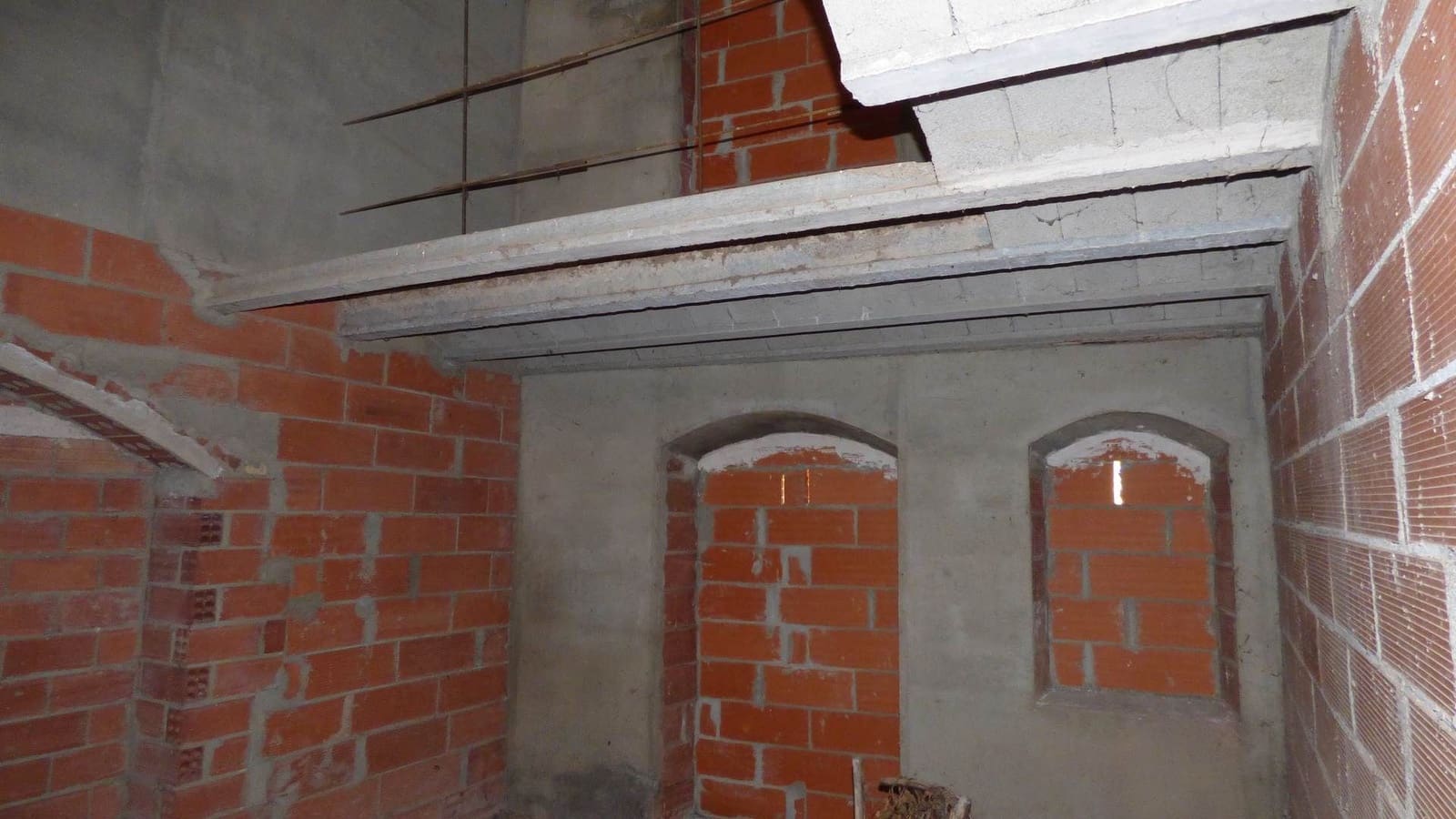 Townhouse for sale in Moia - € 150,000 (Ref: 9420201)