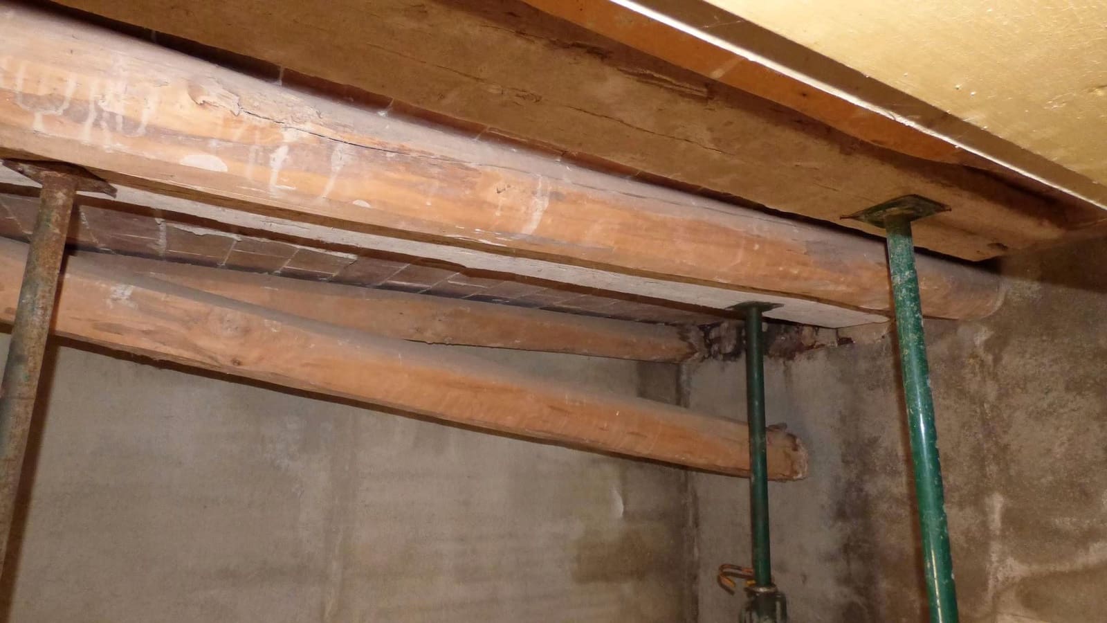 Townhouse for sale in Moia - € 150,000 (Ref: 9420201)