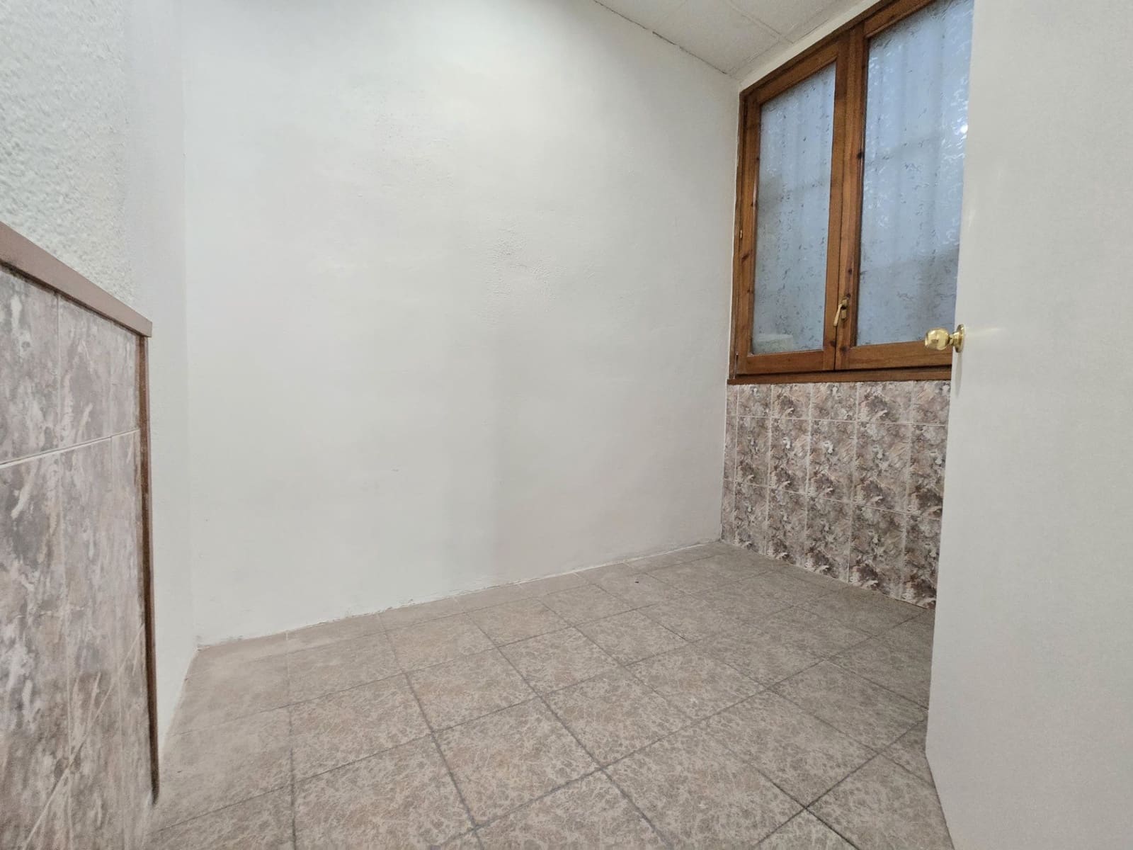 Komercyjne do wynajęcia w Moia - 550 € (Ref: 9420203)