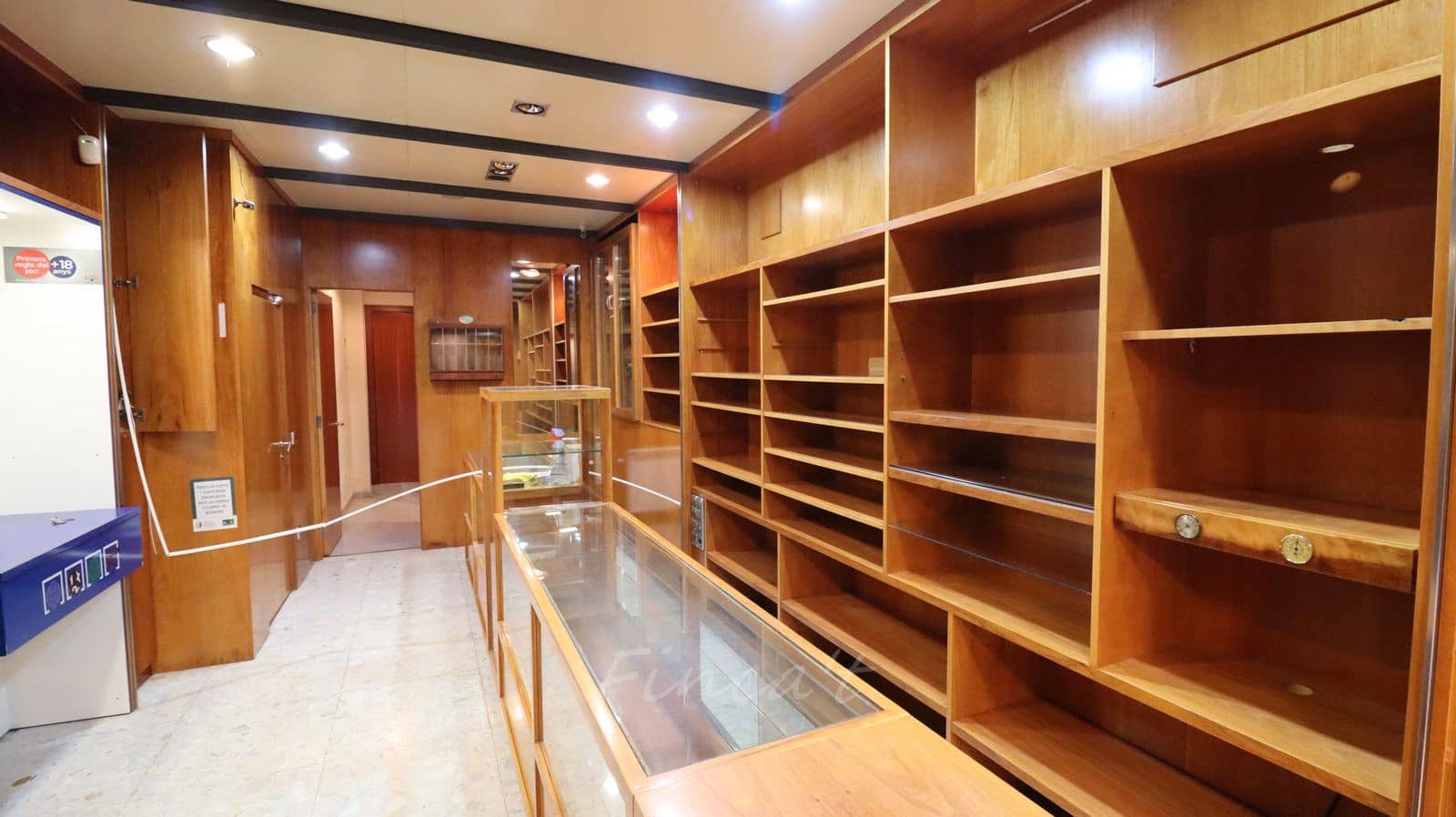 Local Commercial à louer à Moia - 450 € (Ref: 9431842)