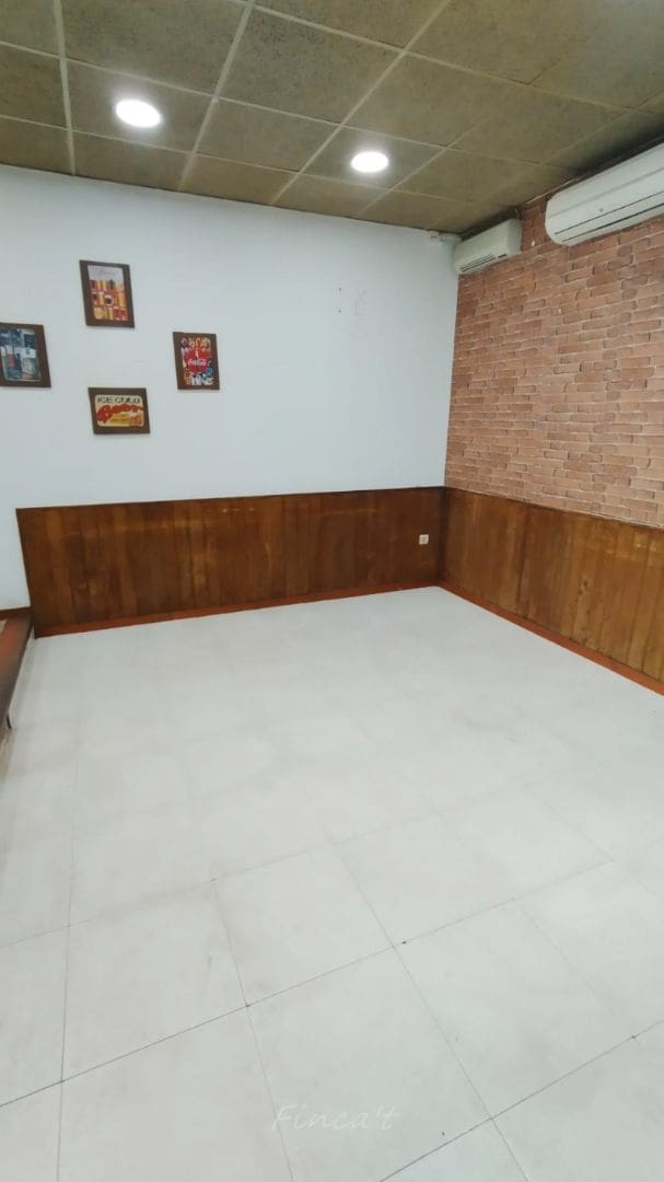 Commercial for rent in Moia - € 675 (Ref: 9542033)