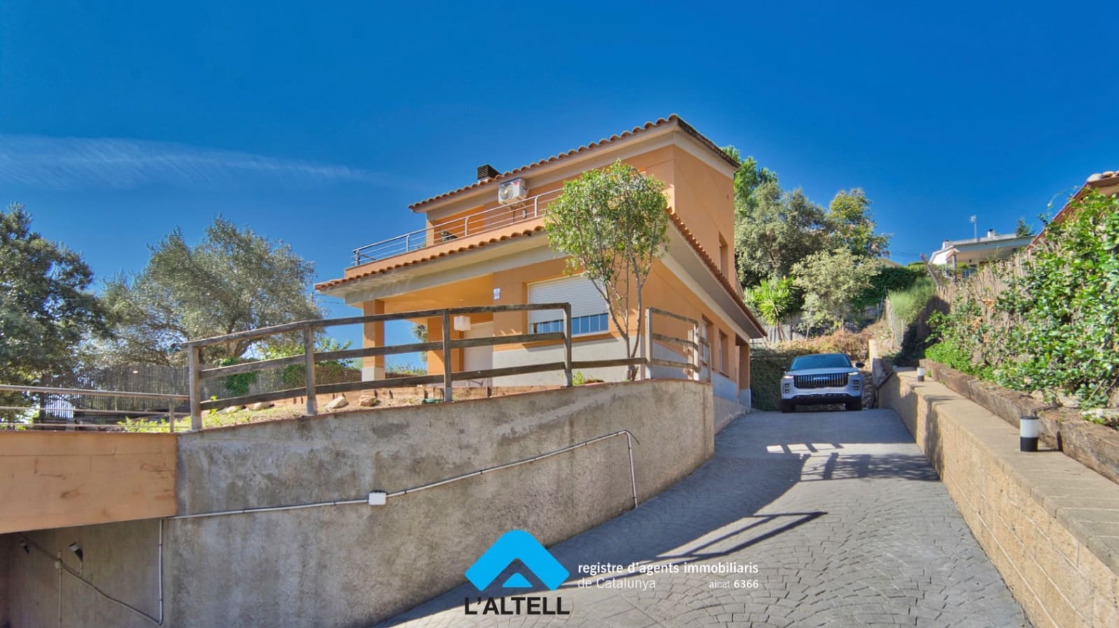 4 soverom Villa til salgs i L'Ametlla del Valles med svømmebasseng garasje - € 459 000 (Ref: 10077264)