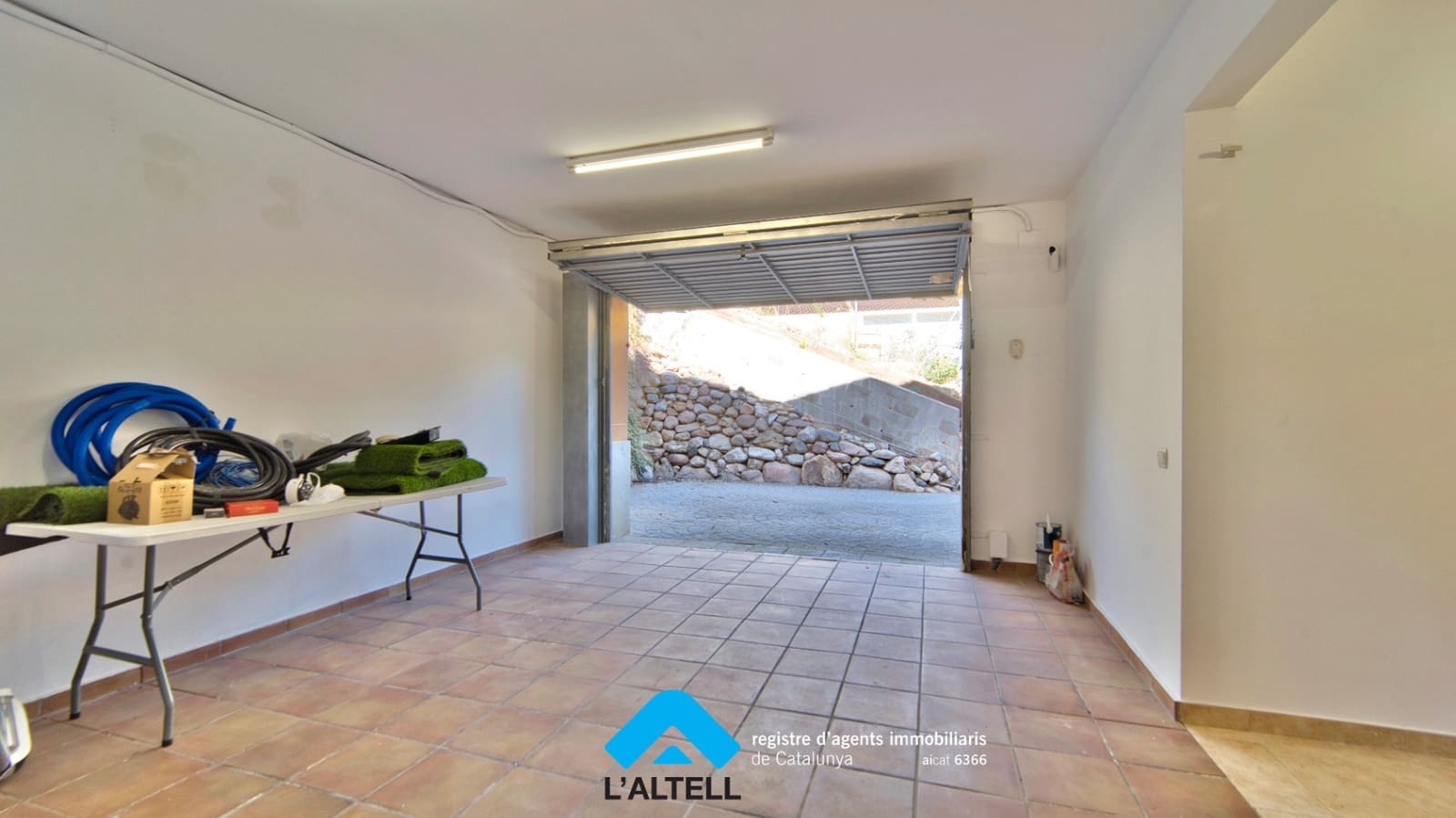 4 soverom Villa til salgs i L'Ametlla del Valles med svømmebasseng garasje - € 459 000 (Ref: 10077264)