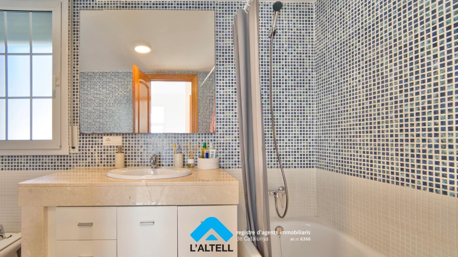 4 soverom Villa til salgs i L'Ametlla del Valles med svømmebasseng garasje - € 459 000 (Ref: 10077264)