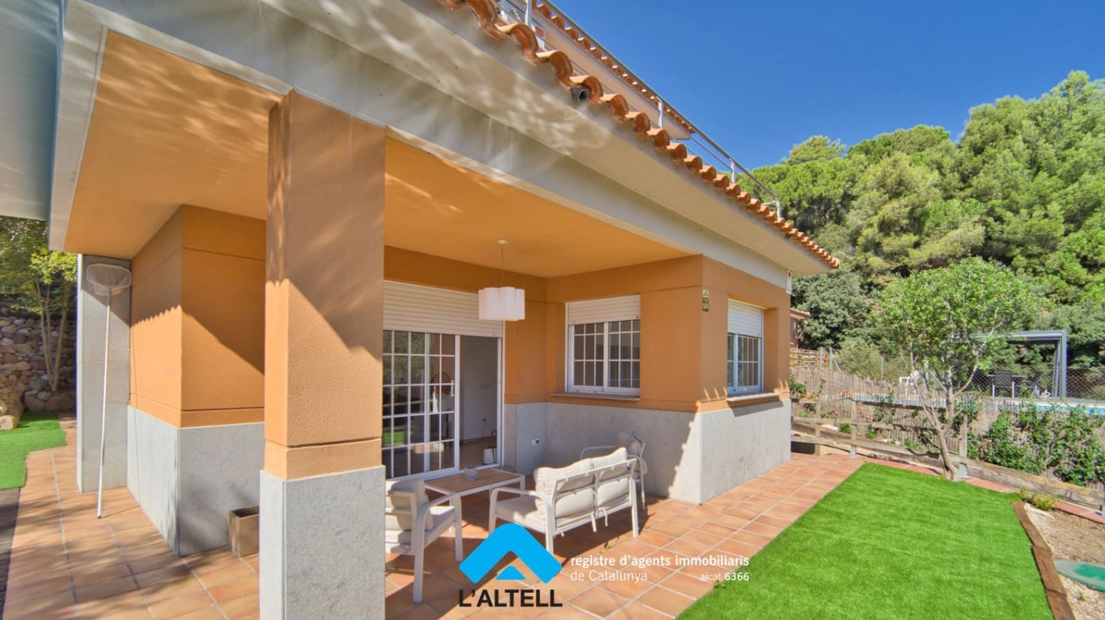 4 soverom Villa til salgs i L'Ametlla del Valles med svømmebasseng garasje - € 459 000 (Ref: 10077264)