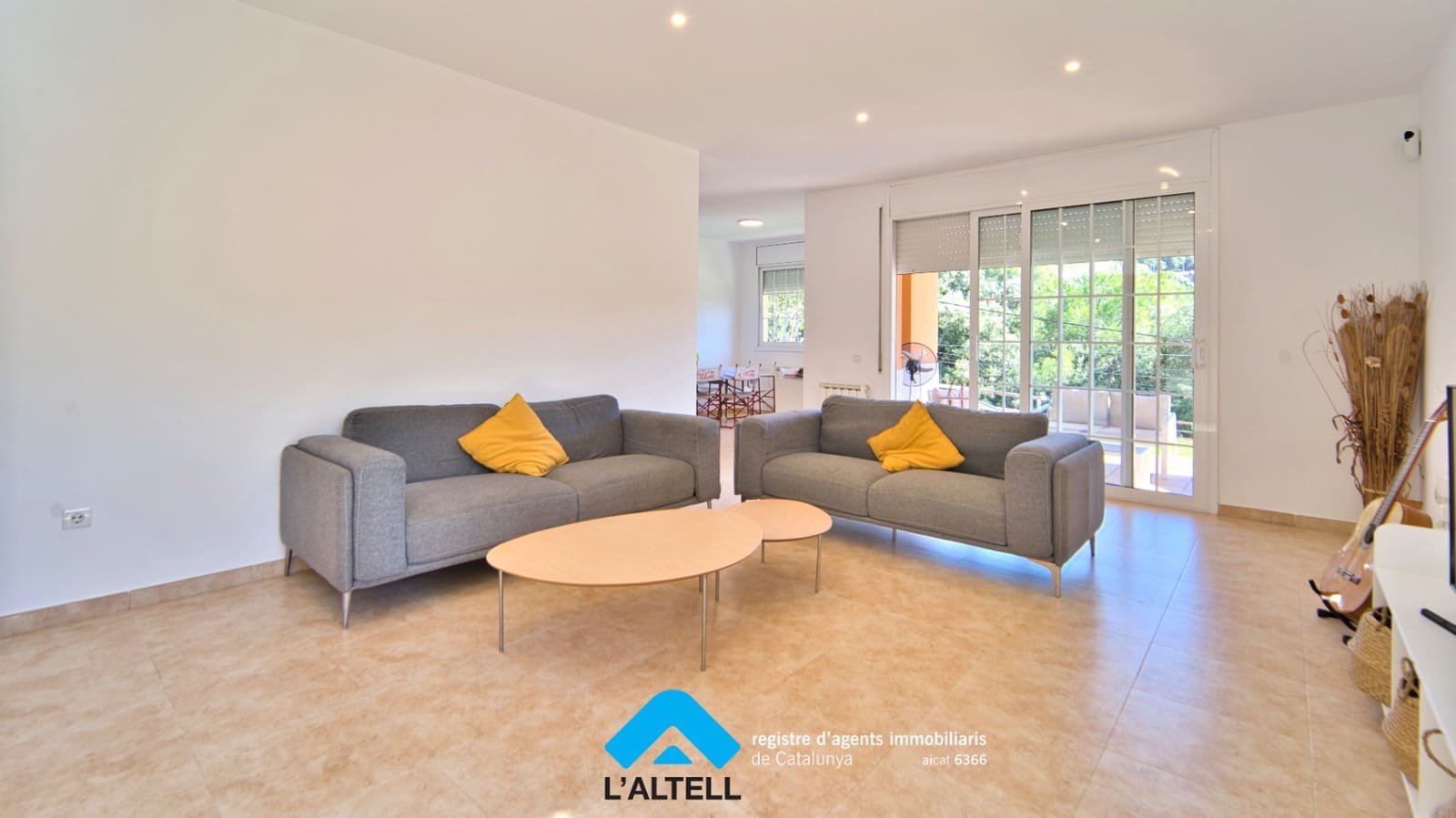 4 soverom Villa til salgs i L'Ametlla del Valles med svømmebasseng garasje - € 459 000 (Ref: 10077264)
