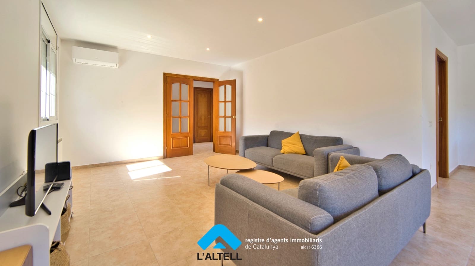 4 soverom Villa til salgs i L'Ametlla del Valles med svømmebasseng garasje - € 459 000 (Ref: 10077264)