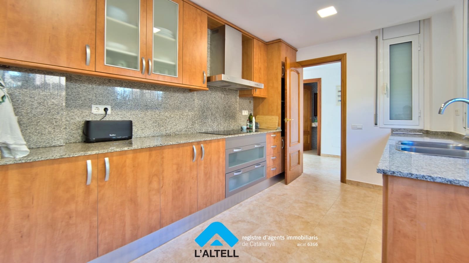 4 soverom Villa til salgs i L'Ametlla del Valles med svømmebasseng garasje - € 459 000 (Ref: 10077264)