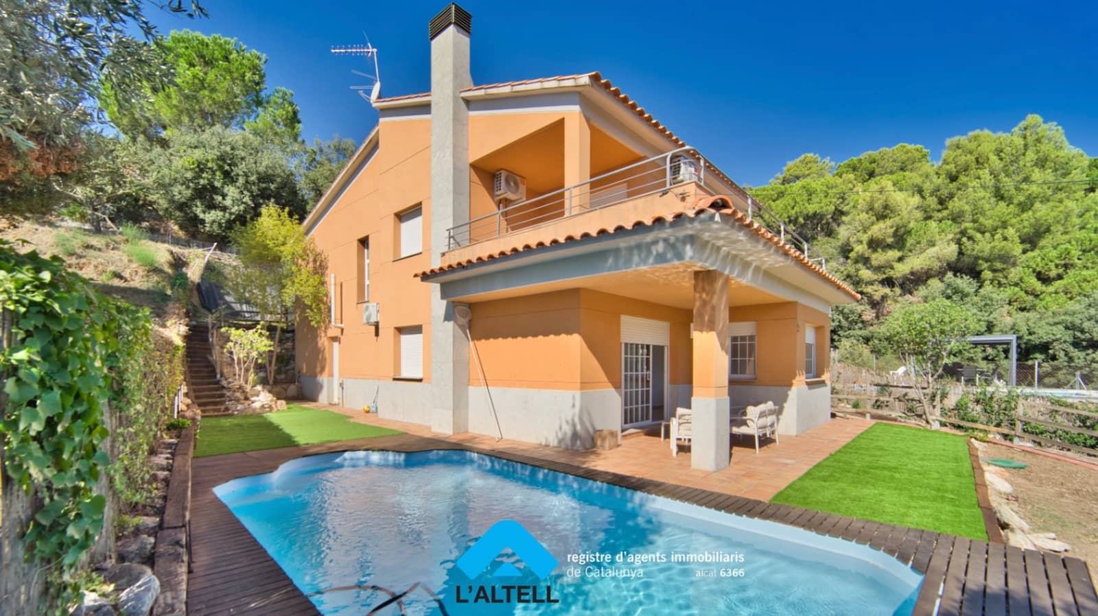 4 soverom Villa til salgs i L'Ametlla del Valles med svømmebasseng garasje - € 459 000 (Ref: 10077264)