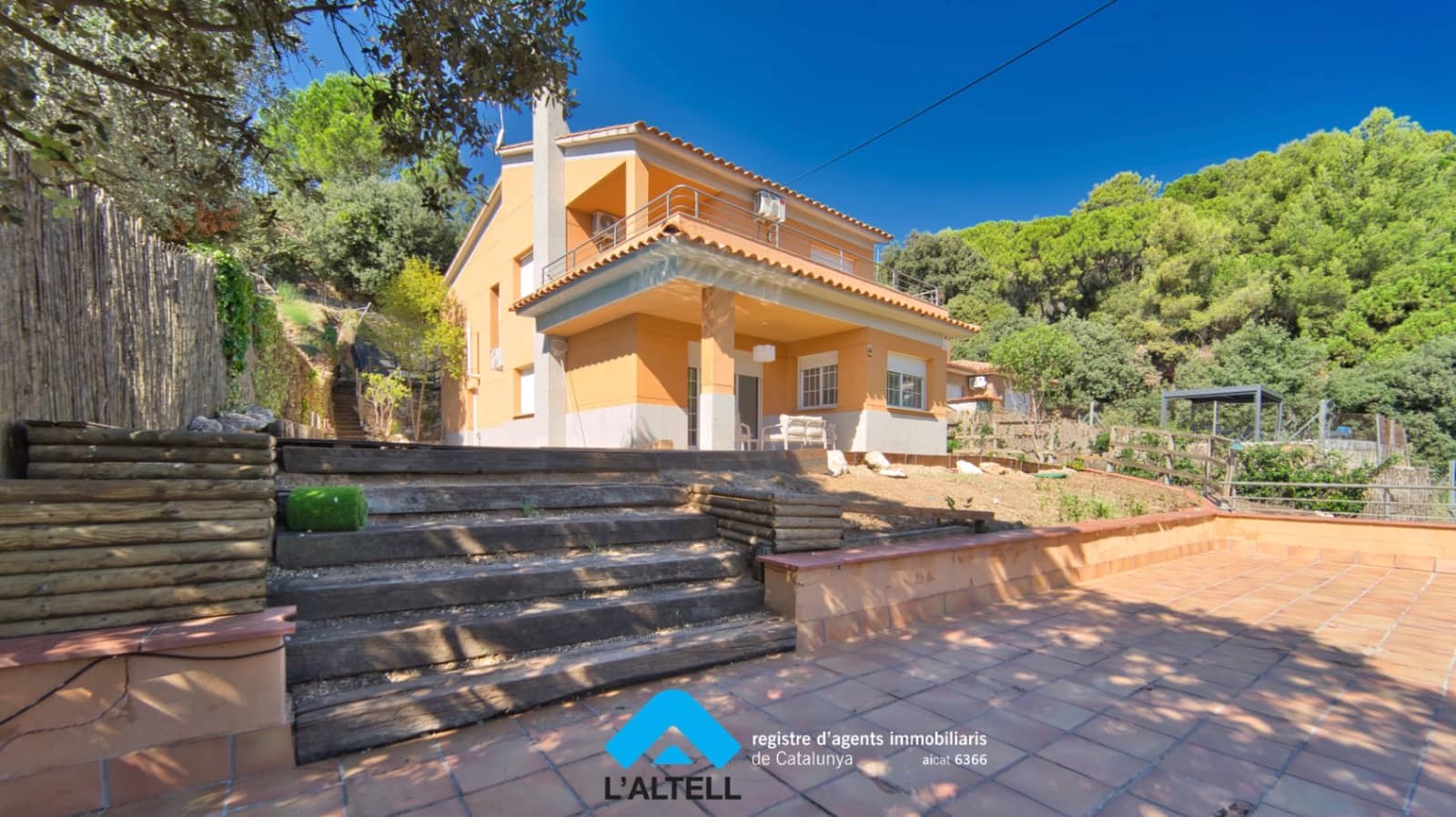 4 soverom Villa til salgs i L'Ametlla del Valles med svømmebasseng garasje - € 459 000 (Ref: 10077264)