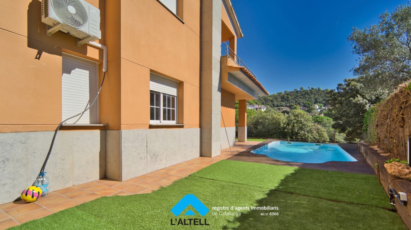 4 soverom Villa til salgs i L'Ametlla del Valles med svømmebasseng garasje - € 459 000 (Ref: 10077264)