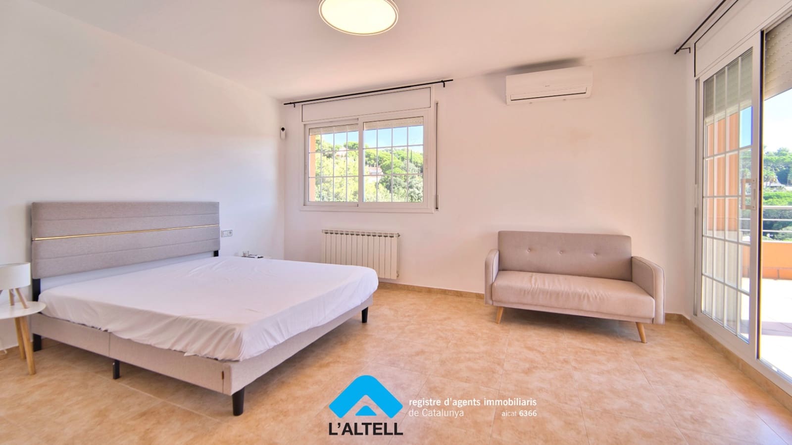 4 soverom Villa til salgs i L'Ametlla del Valles med svømmebasseng garasje - € 459 000 (Ref: 10077264)