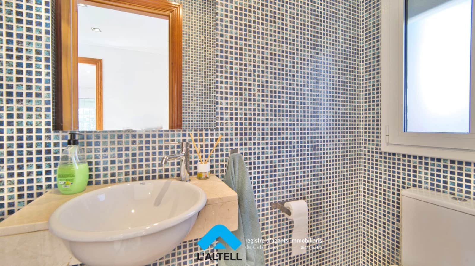 4 soverom Villa til salgs i L'Ametlla del Valles med svømmebasseng garasje - € 459 000 (Ref: 10077264)
