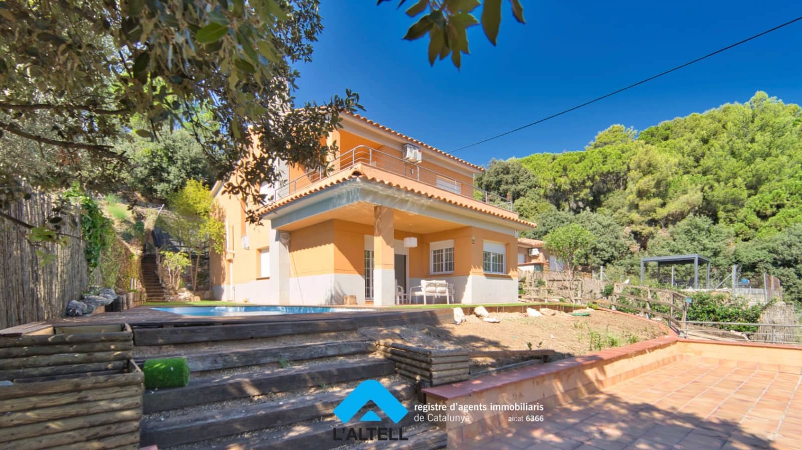 4 soverom Villa til salgs i L'Ametlla del Valles med svømmebasseng garasje - € 459 000 (Ref: 10077264)