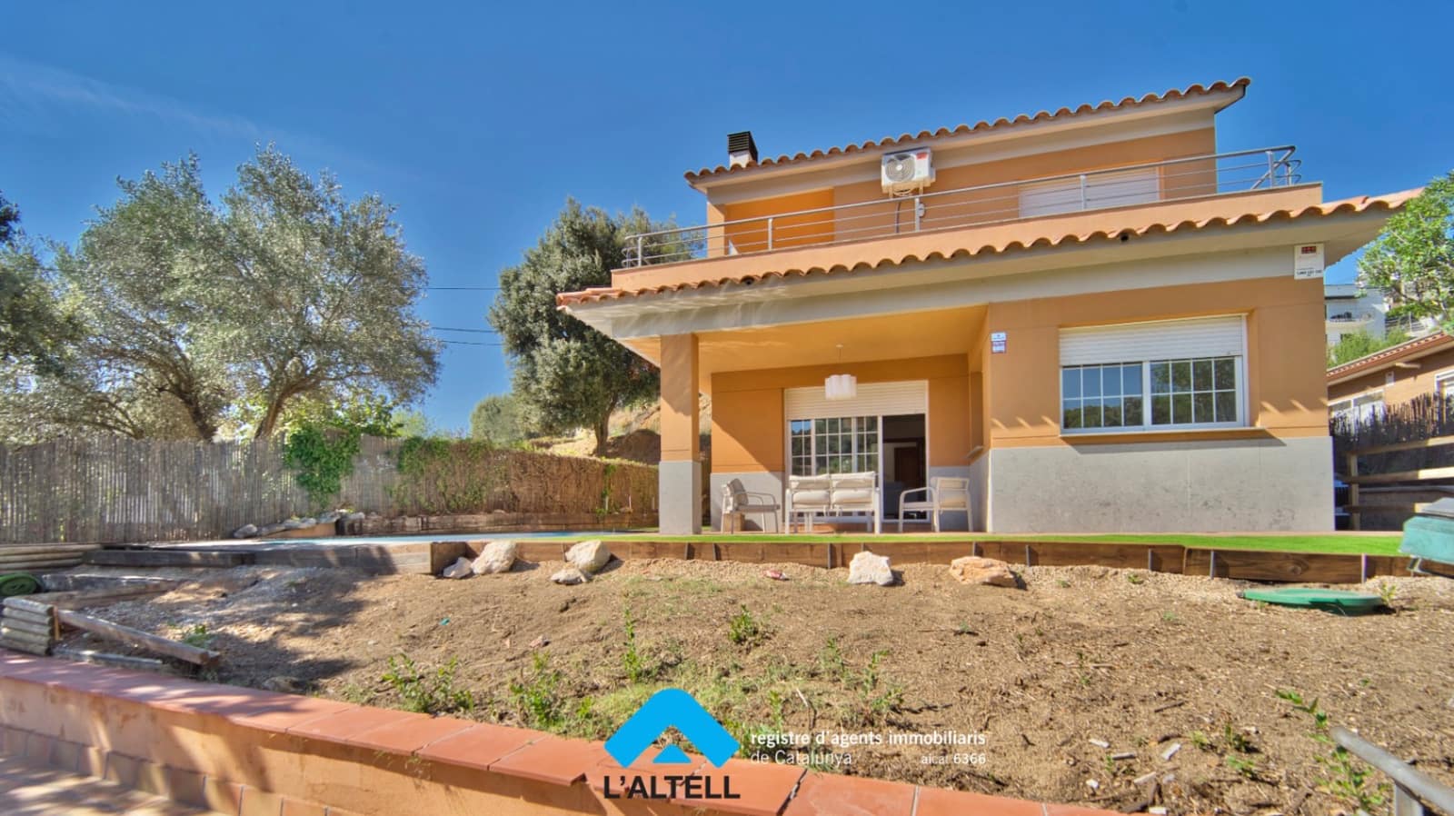 4 soverom Villa til salgs i L'Ametlla del Valles med svømmebasseng garasje - € 459 000 (Ref: 10077264)