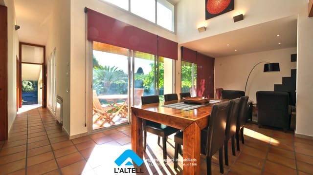 4 soverom Villa til salgs i L'Ametlla del Vallès med garasje - € 495 000 (Ref: 10077265)