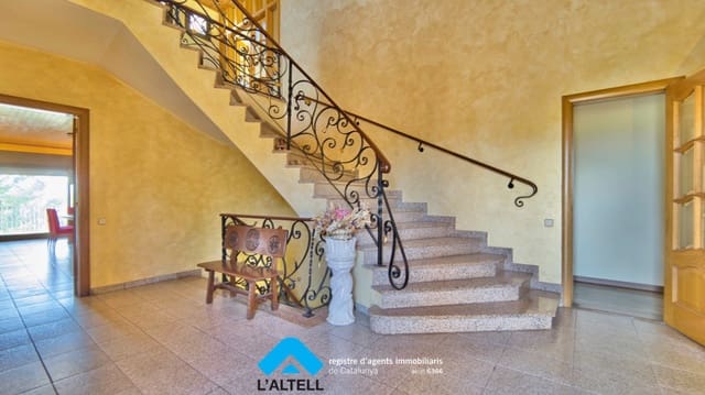 7 quarto Moradia para venda em L'Ametlla del Vallès com piscina garagem - 950 000 € (Ref: 10118434)