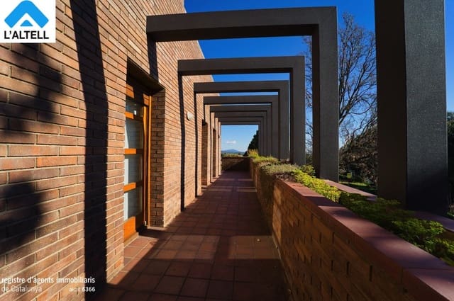 4 Zimmer Villa zu verkaufen in L'Ametlla del Vallès mit Pool Garage - 1.047.000 € (Ref: 9219045)