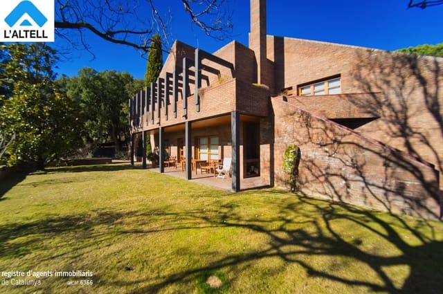 4 Zimmer Villa zu verkaufen in L'Ametlla del Vallès mit Pool Garage - 1.047.000 € (Ref: 9219045)