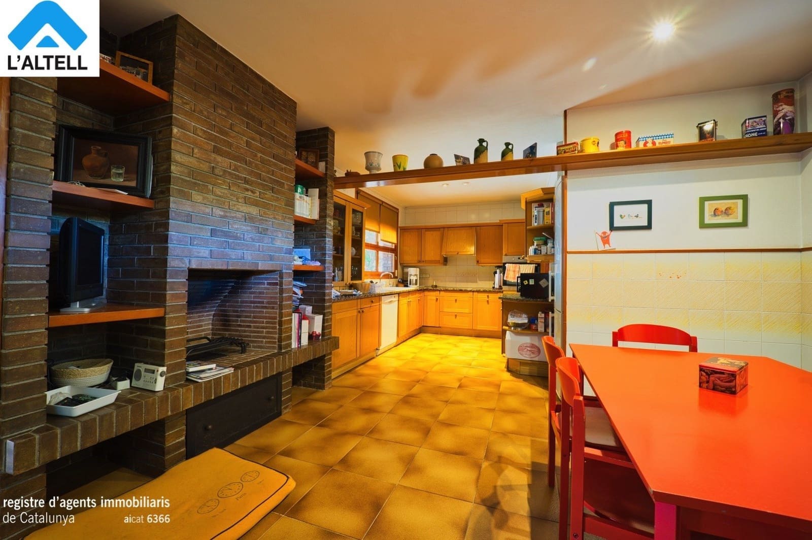 4 Zimmer Villa zu verkaufen in L'Ametlla del Valles mit Pool Garage - 1.047.000 € (Ref: 9219045)