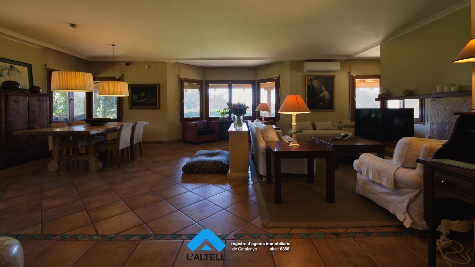 5 soveværelse Villa til salg i L'Ametlla del Valles med swimmingpool garage - € 875.000 (Ref: 9219047)