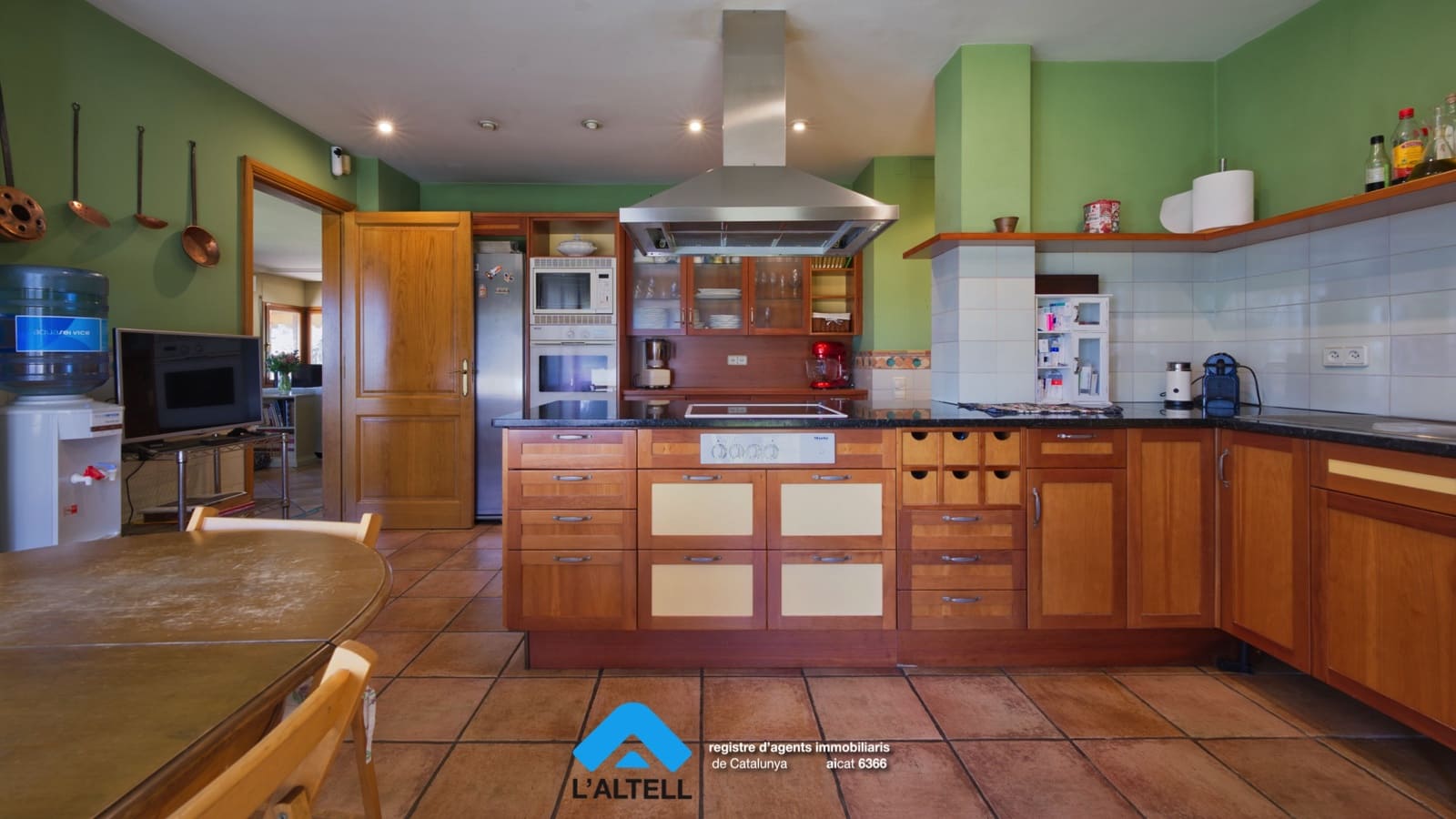 5 soveværelse Villa til salg i L'Ametlla del Valles med swimmingpool garage - € 875.000 (Ref: 9219047)