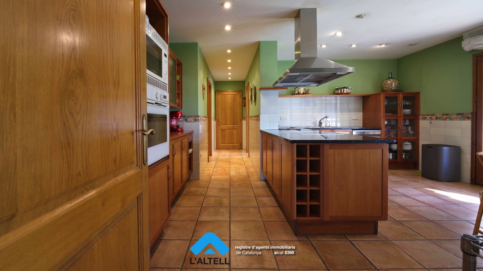 5 soveværelse Villa til salg i L'Ametlla del Valles med swimmingpool garage - € 875.000 (Ref: 9219047)