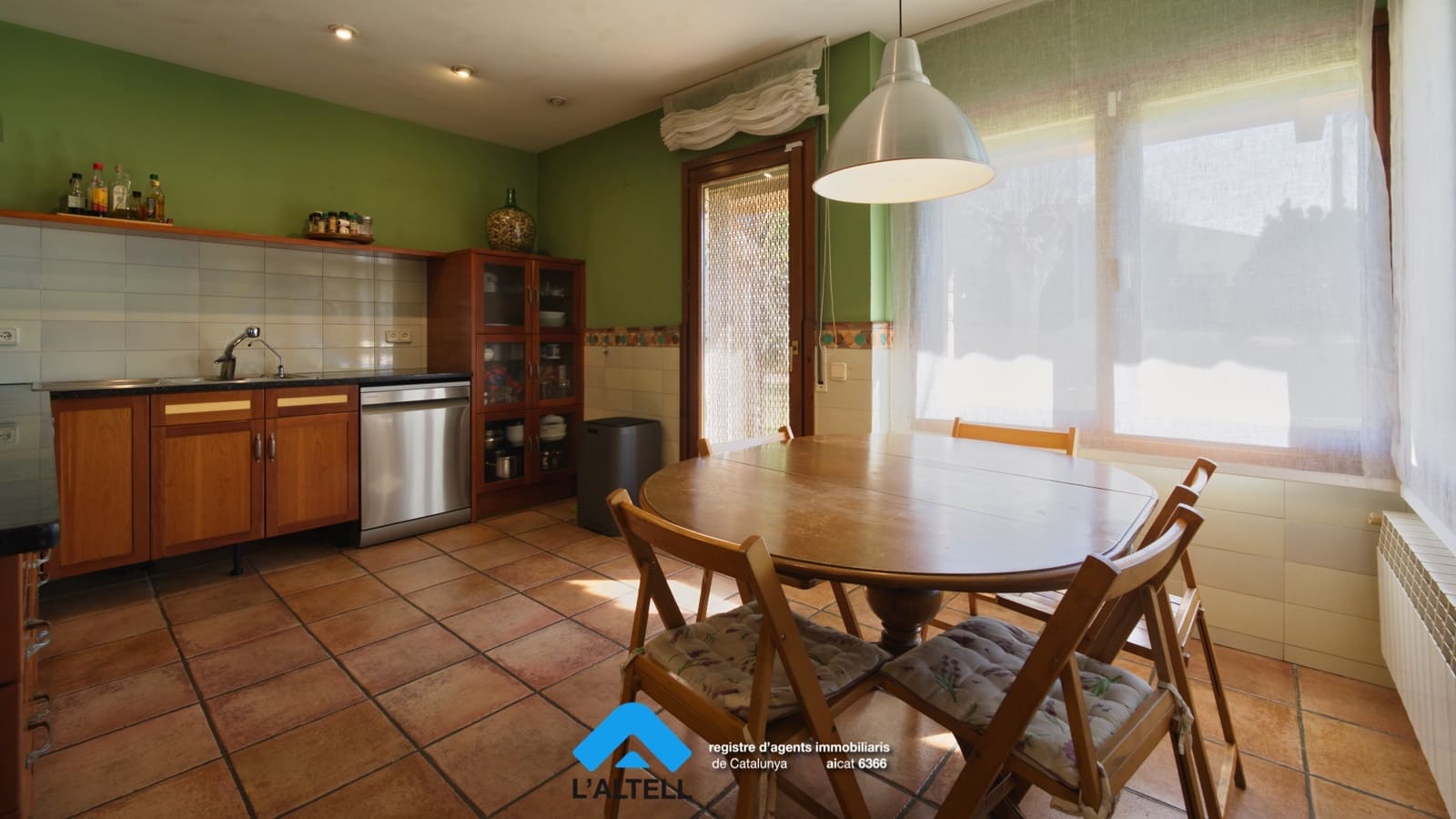 5 soveværelse Villa til salg i L'Ametlla del Valles med swimmingpool garage - € 875.000 (Ref: 9219047)